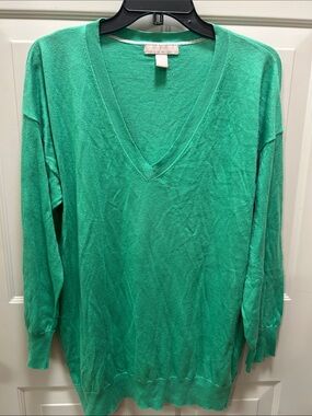 Banana Republic V-Neck Sweater in Bright Green
